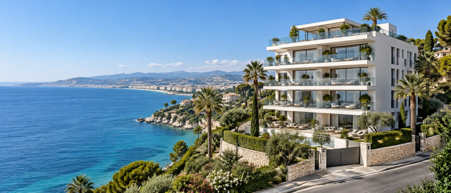 Résidence neuve face à la mer sur la Côte d'Azur